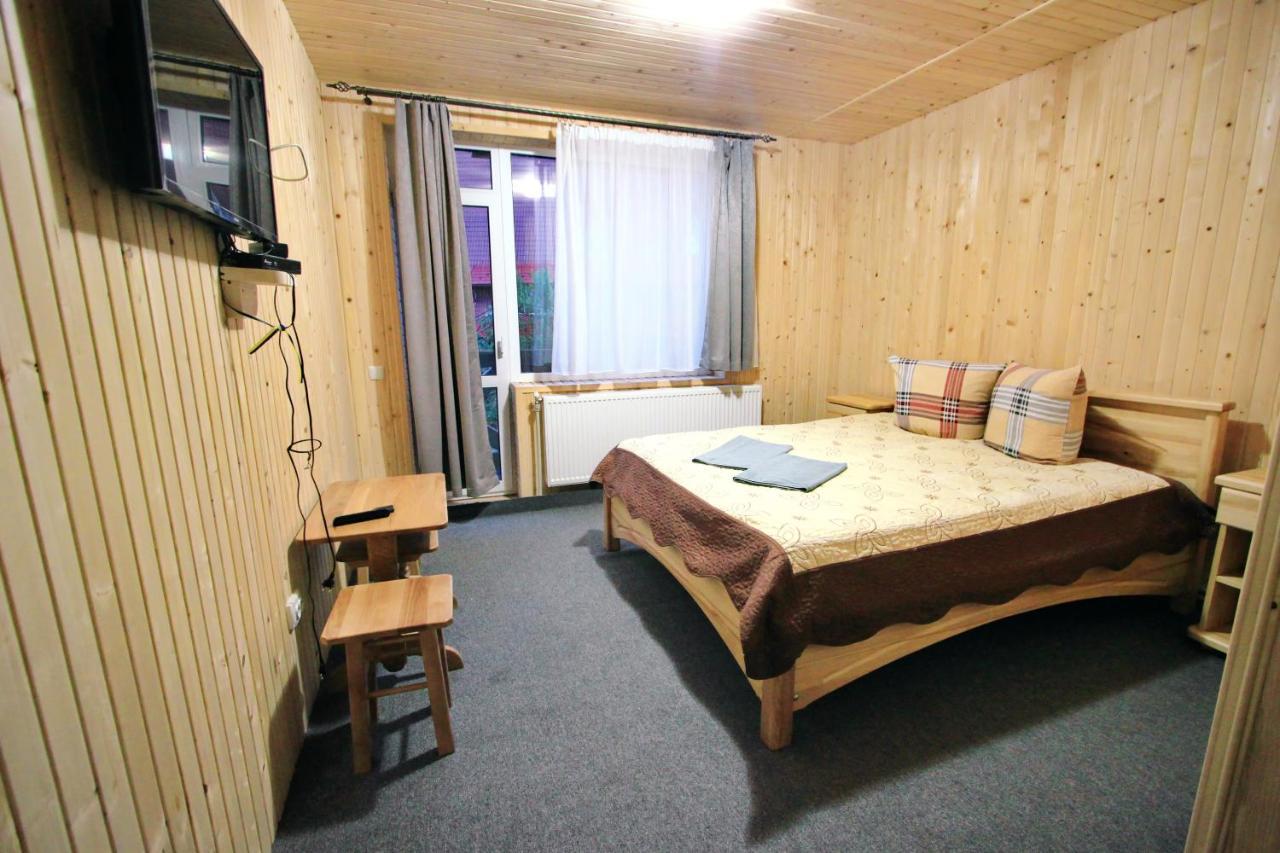 Hotel Novoe Shale Yablunytsya Bagian luar foto